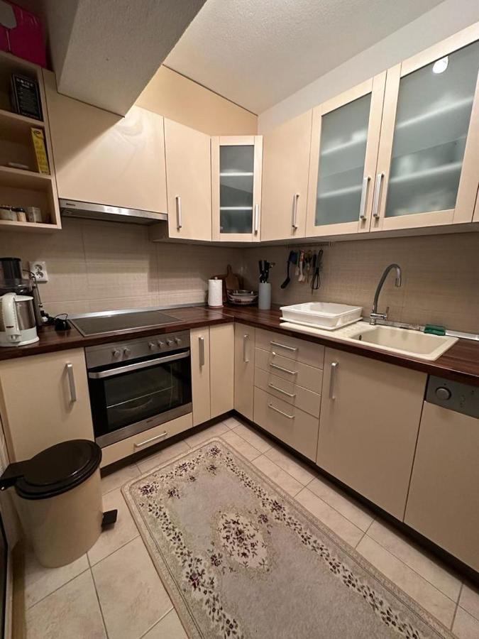 Apartman Jaca Apartment Ливно Екстериор снимка