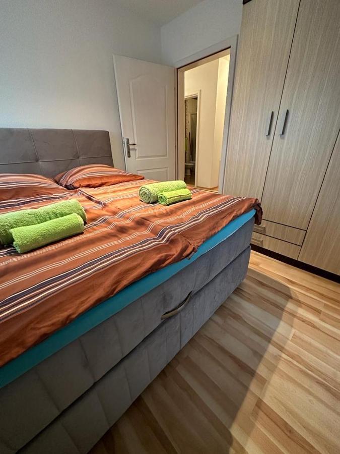 Apartman Jaca Apartment Ливно Екстериор снимка