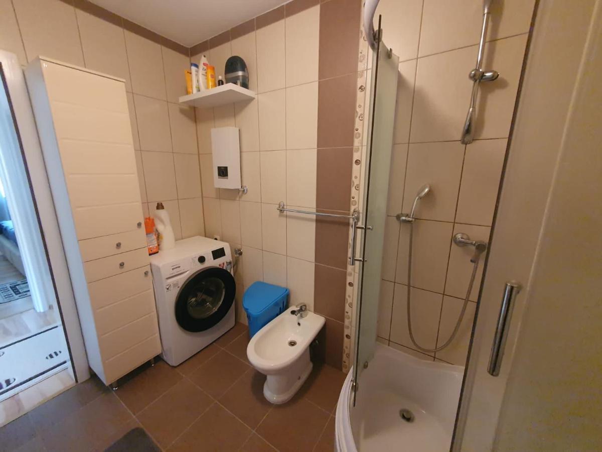 Apartman Jaca Apartment Ливно Екстериор снимка
